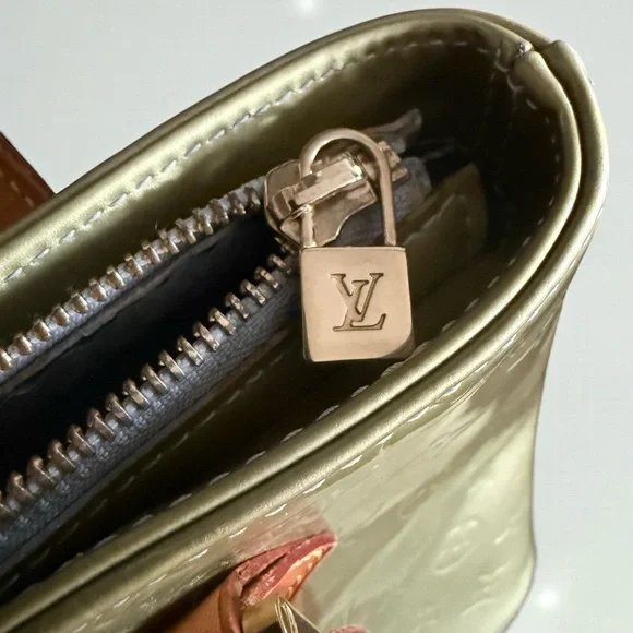 Authentic Louis Vuitton Vernis Houston Tote Shoulder Bag! Comes with COA! - Picture 11 of 16